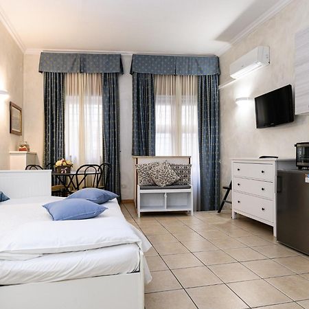 Apartment Julia Guesthouse Roma Eksteriør bilde
