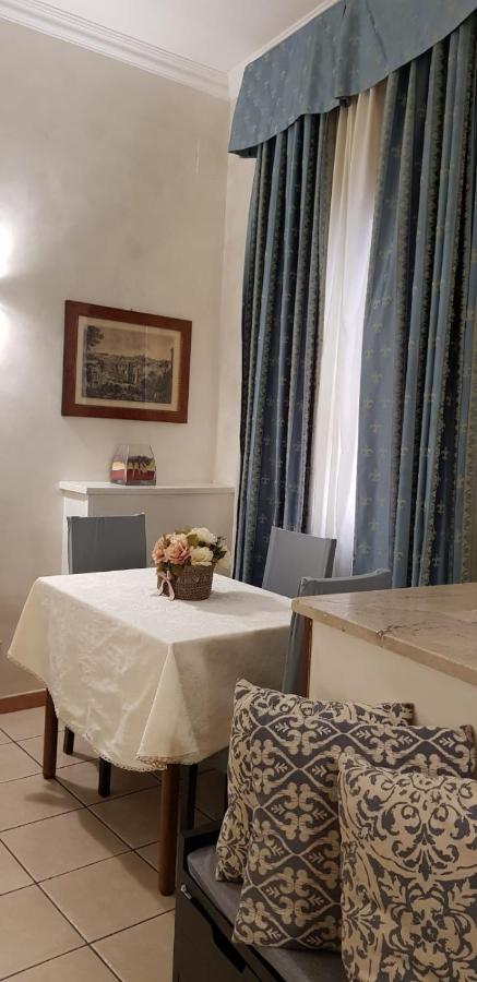 Apartment Julia Guesthouse Roma Eksteriør bilde