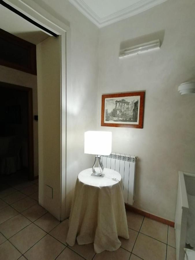 Apartment Julia Guesthouse Roma Eksteriør bilde